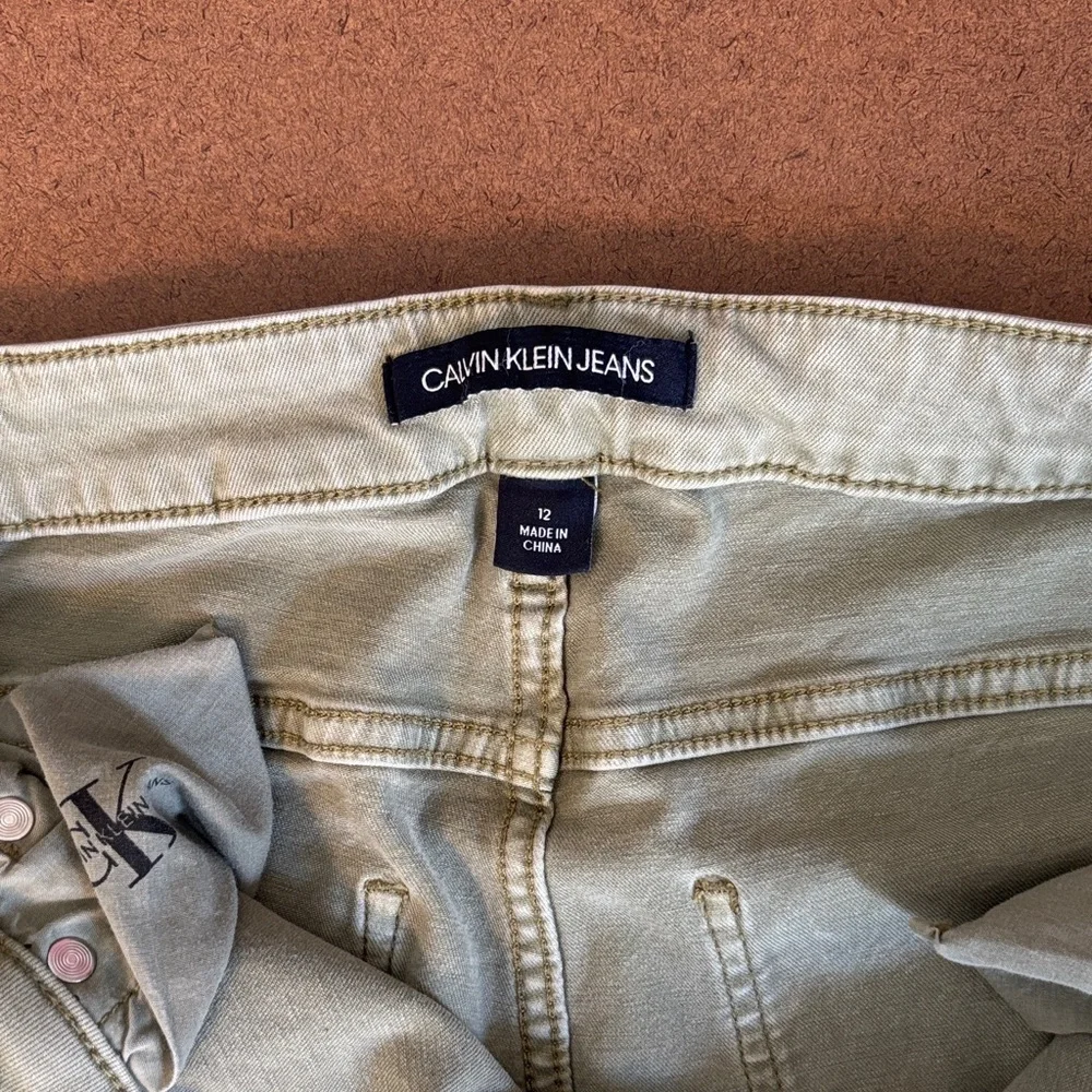 Calvin Klein Jeans Women's Skinny Jeans in Light Green